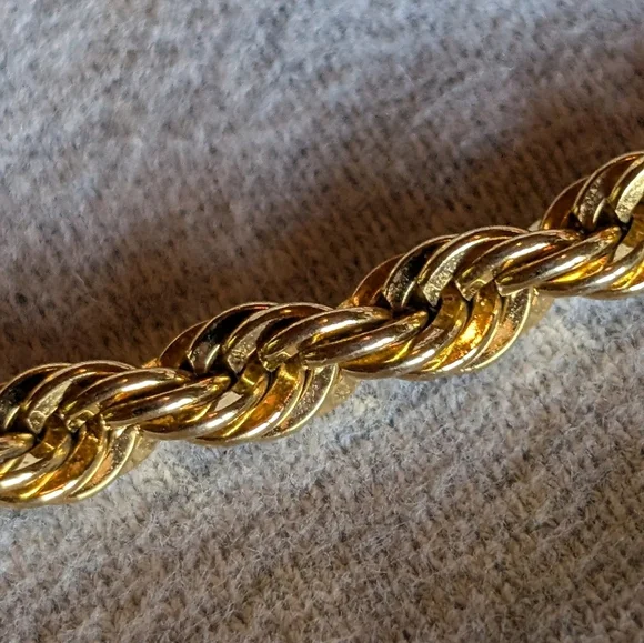 Monet Vintage Elegant Gold-Tone Jewelry Set Chain And Bracelet - Picture 3 of 6